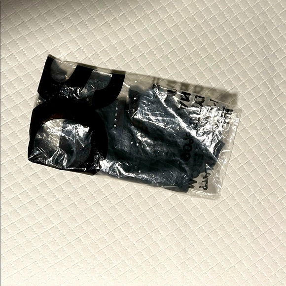 One Shoulder/ Cut Out Top - Picture 2 of 3